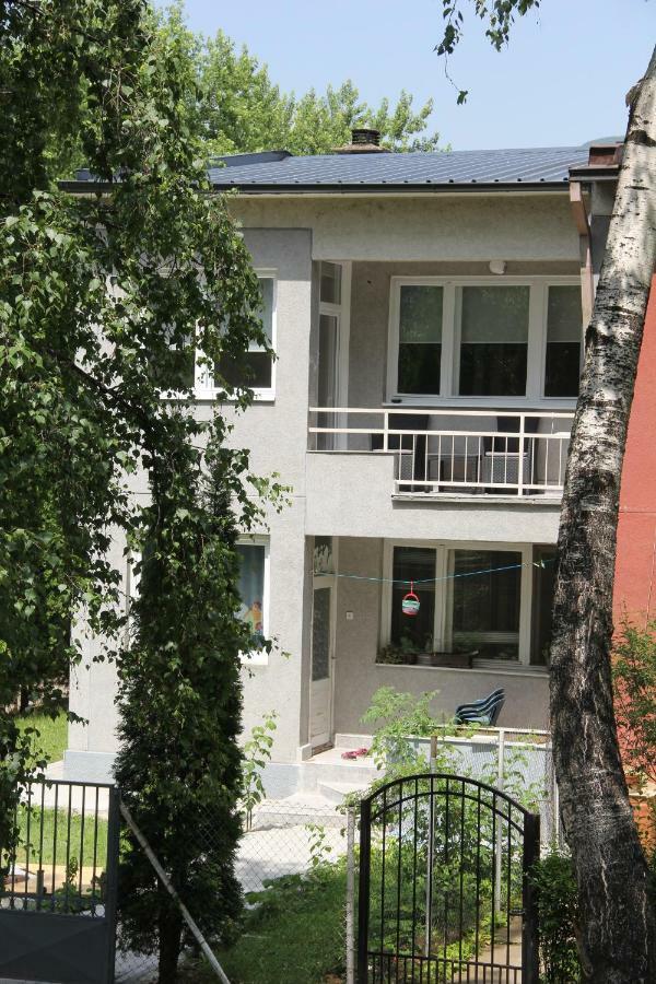 Apartman Kej Пирот Екстериор снимка