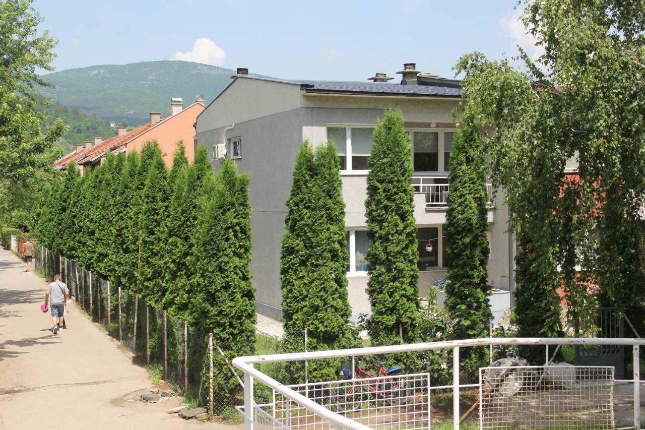 Apartman Kej Пирот Екстериор снимка