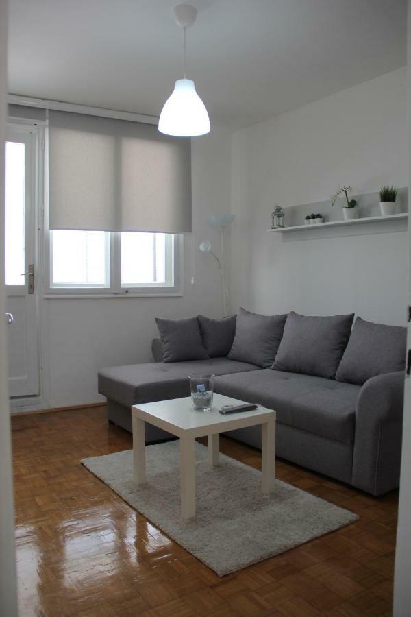 Apartman Kej Пирот Екстериор снимка