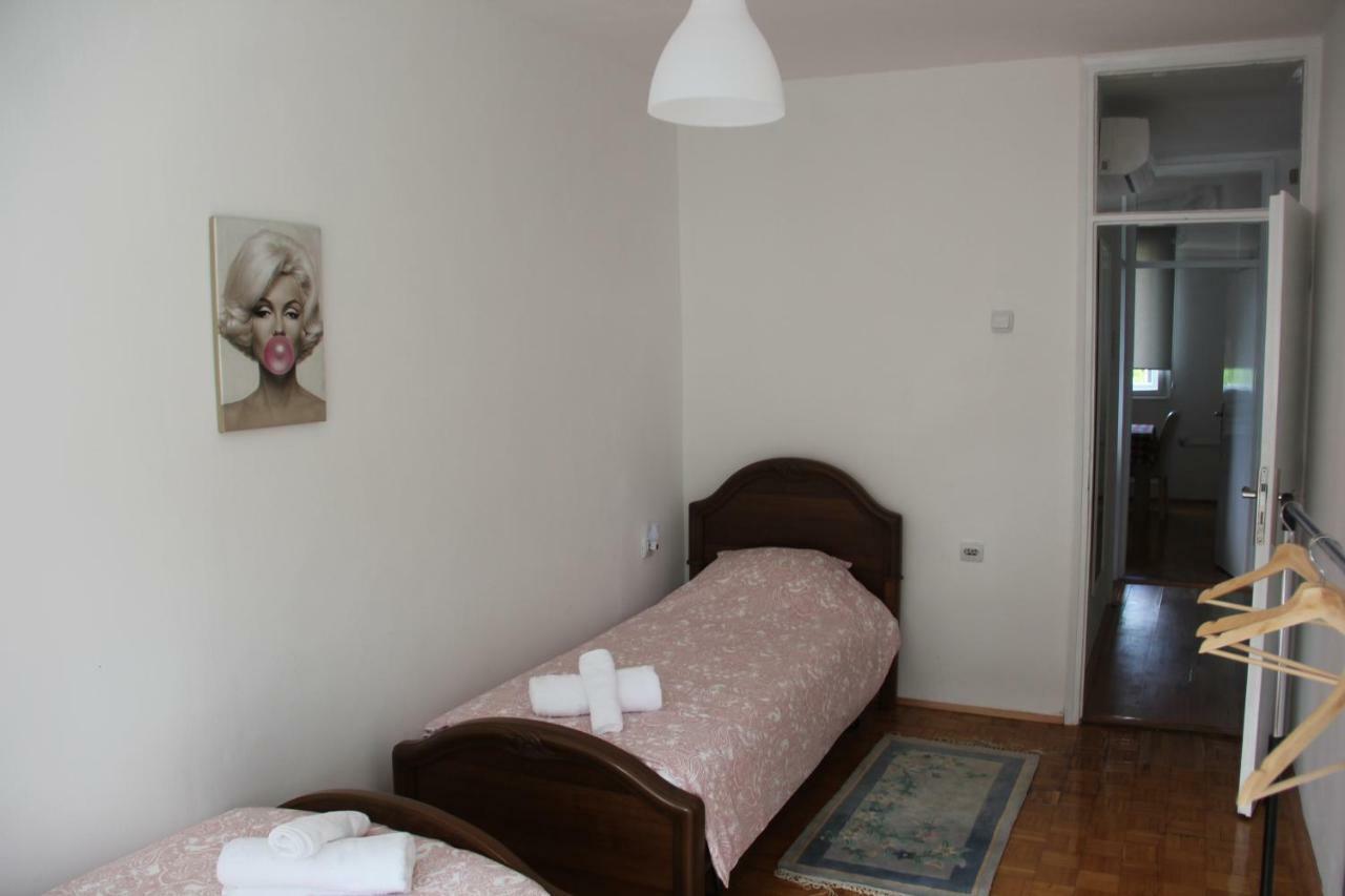 Apartman Kej Пирот Екстериор снимка