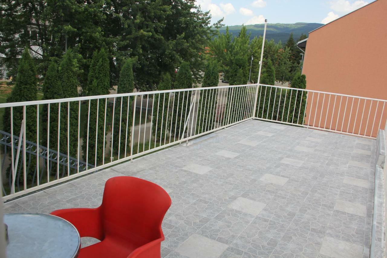 Apartman Kej Пирот Екстериор снимка