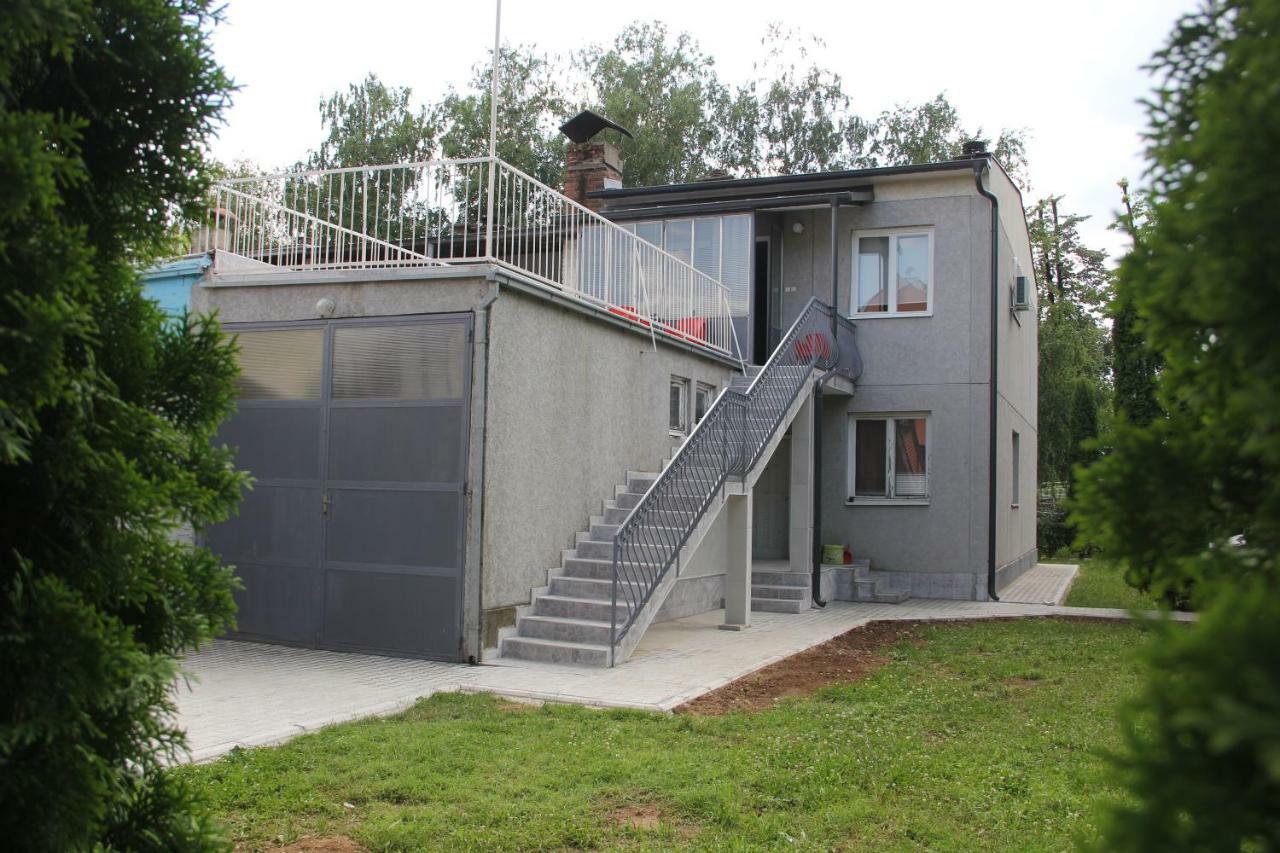 Apartman Kej Пирот Екстериор снимка